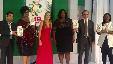 (L-r): Seenath Ganeshbabu, head, Appliances marketing manager, LG Electronics, Funmi Ladipo, president, FADAN, Jeanne du Plessis, Ariel communications manager, sub-Saharan Africa, Ehis Enekabor, commercial and brand director, P&G Nigeria, George Nassar, vice president and general manager P&G Nigeria and Folake Folarin-Coker, founder & chief designer, Tiffany Amber, during the P&G launch of Ariel Automatic into the Nigerian market in Lagos recently.